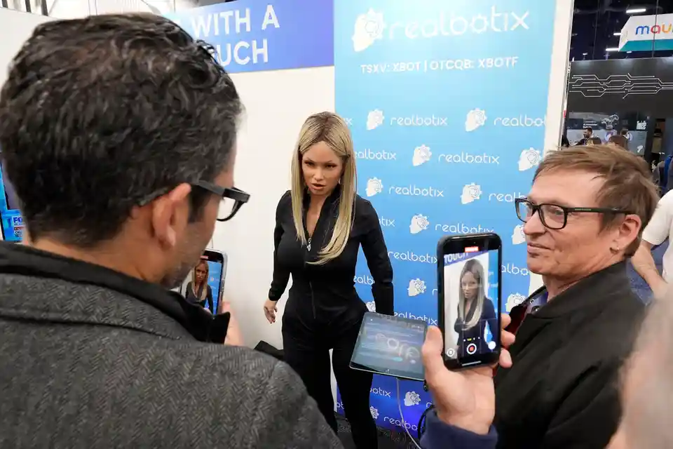 New York School Pauses AI Robot Teacher Plan