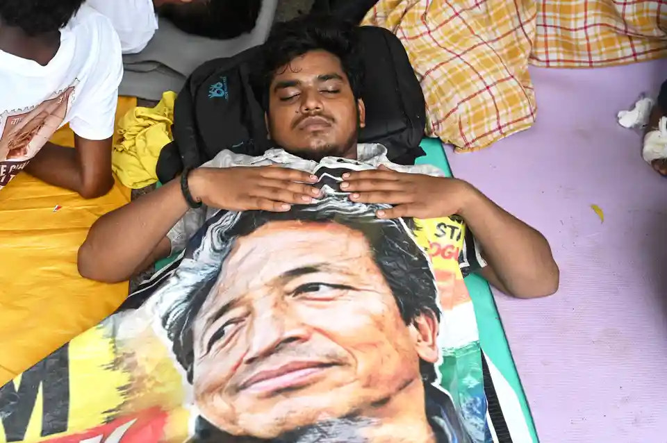 India's Cockroach Protests Intensify