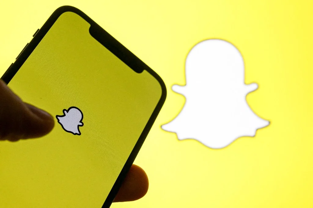 Snapchat Launches Real-Time Music Sharing on Snap Map