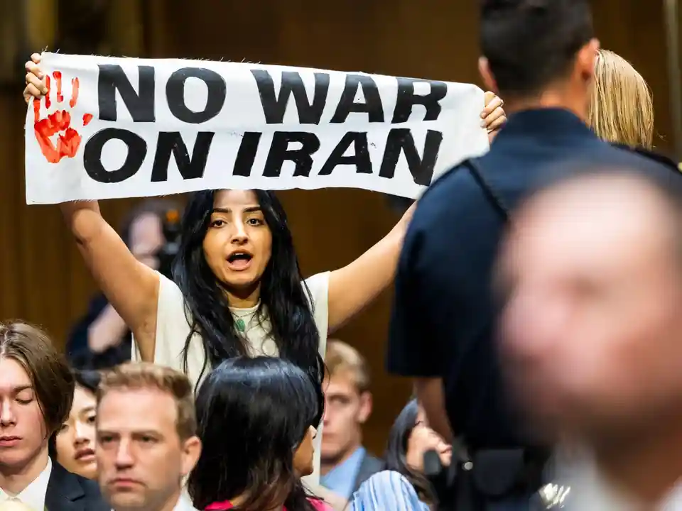US House Votes to Limit President's War Power on Iran