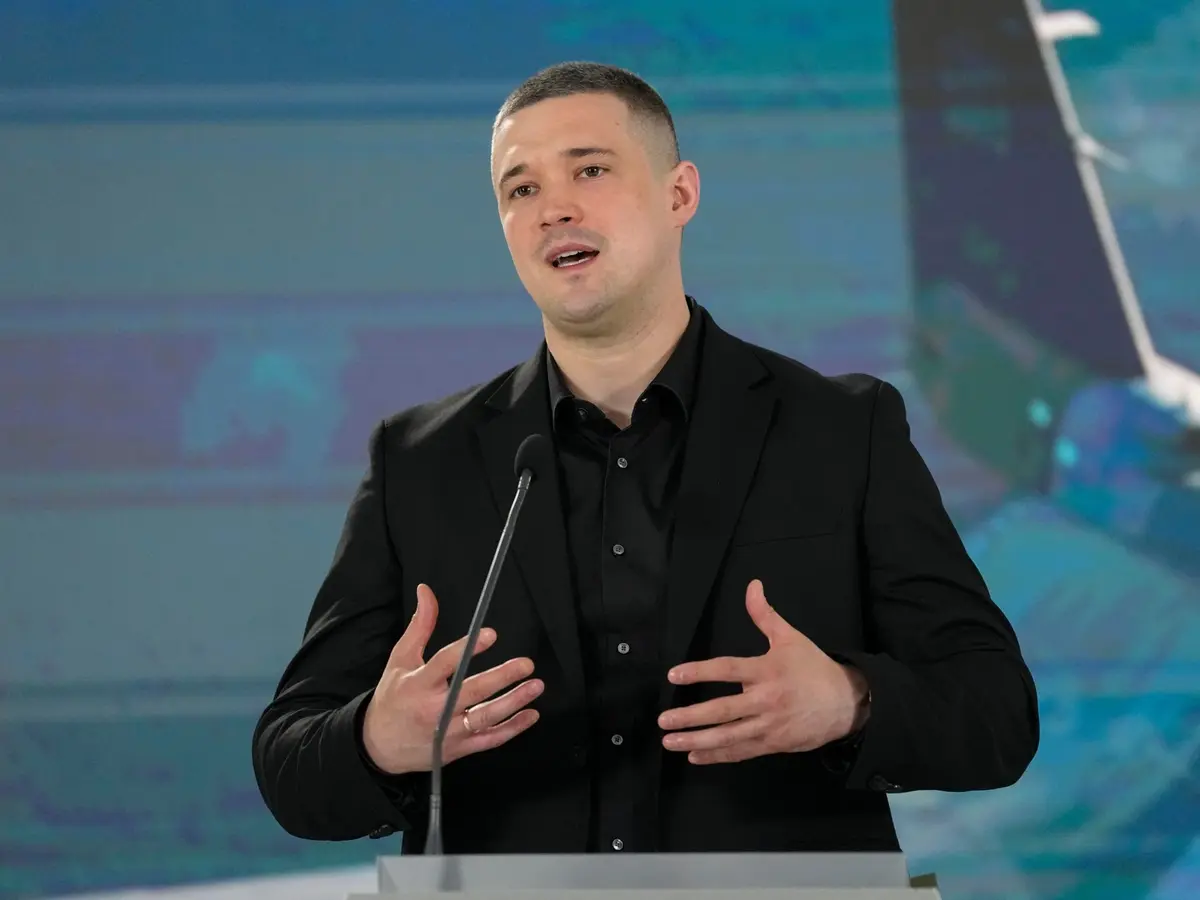 Ukraine Shakes Up Military Leadership Amid Gains