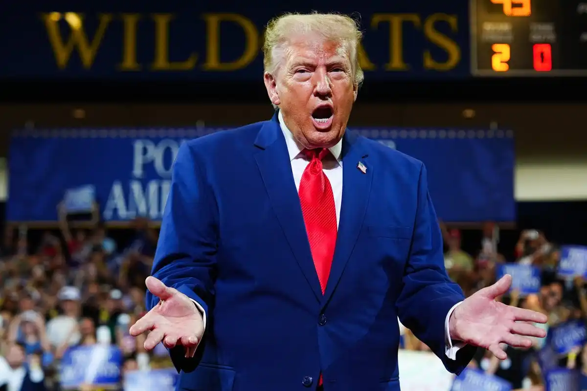 Trump Claims Communists Target Mount Rushmore