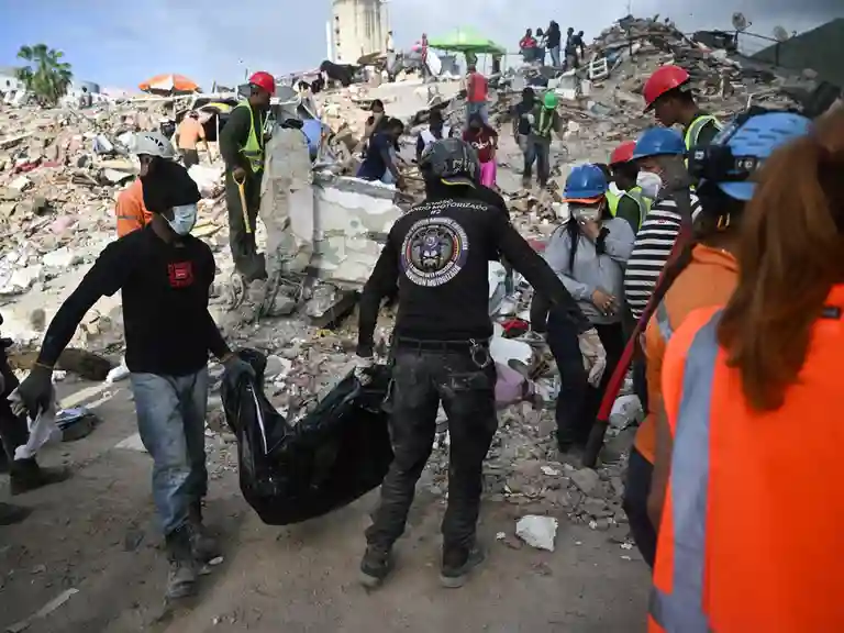 Venezuela earthquake death toll exceeds 5,000 as IMF aid arrives