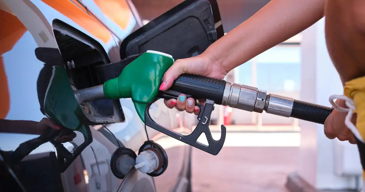 Oil Prices Surge Past $100 Amid Red Sea Tensions