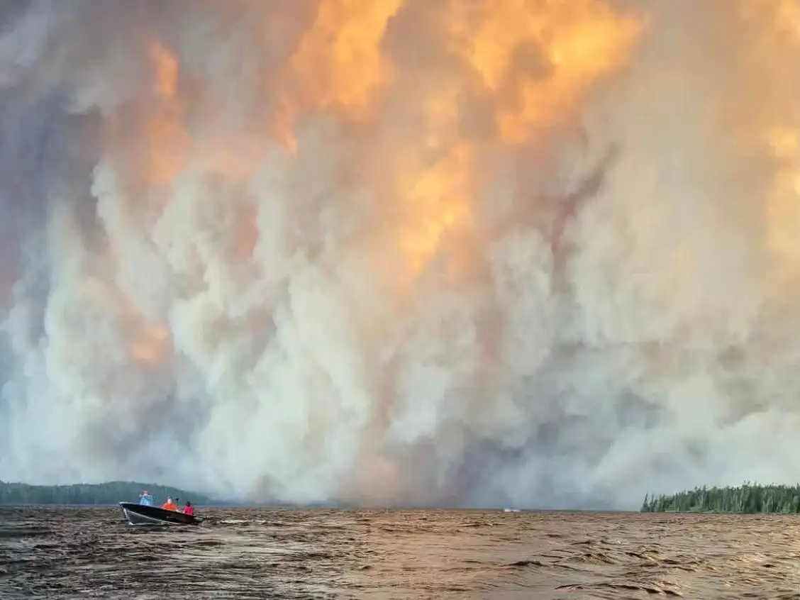 Ontario First Nation escapes wildfire after self-led evacuation