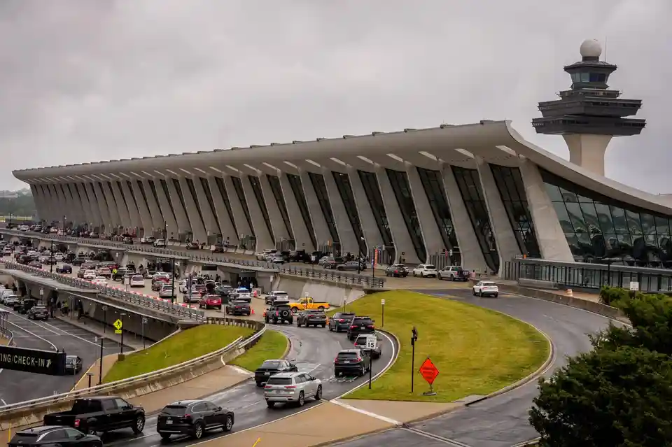 Trump unveils $22.5bn Dulles Airport renovation plans