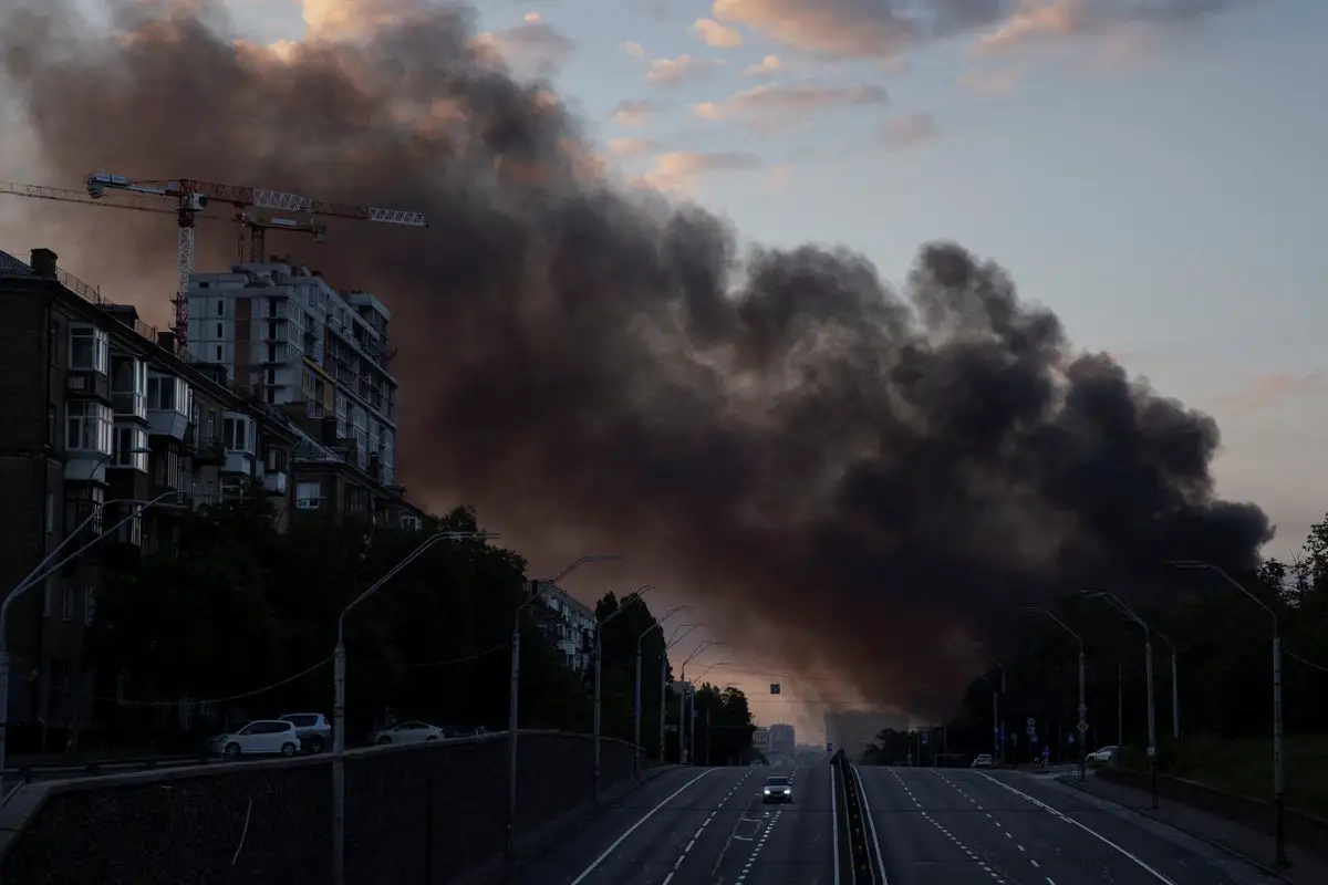 Ukraine strikes Russian oil depots after Kyiv missile attack