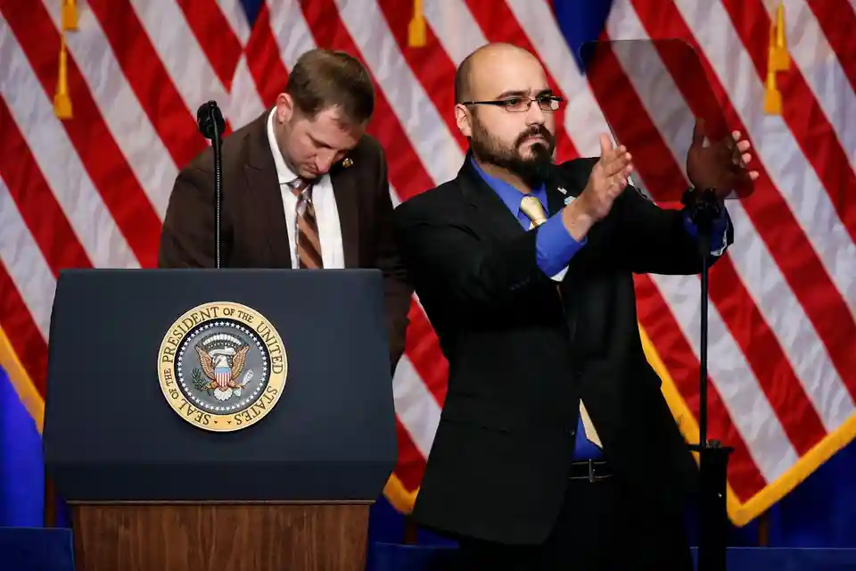 White House Aide Exits After $100K Prediction Market Winnings